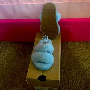 Toddlers baby blue fluff sandal
